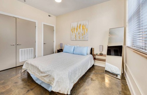 Roanoke Appartement | PRIME LOCATION DOWNTOWN ♥ of ROANOKE ♛ Queen Bed