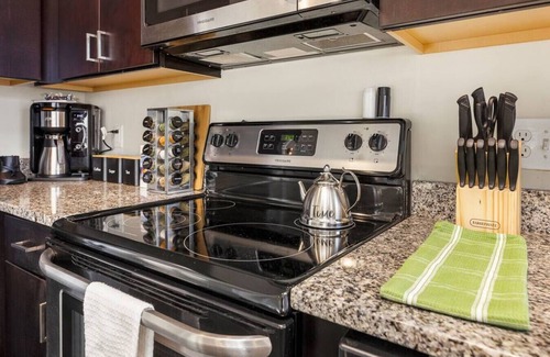 Roanoke Appartement | PRIME LOCATION DOWNTOWN ♥ of ROANOKE ♛ Queen Bed