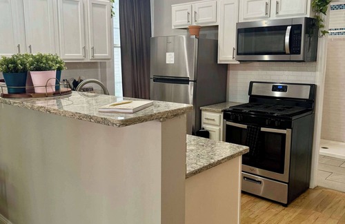 Victorian Village Maison | Prime Location – Free Parking – Short North
