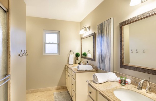 Sunset Ridge Maison | Vente Flash, Économisez plus maintenant, Piscine chauffée, Bain à remous, Putting Green, Concierg privé
