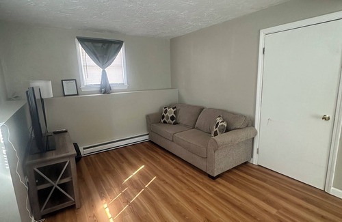 Saugus Maison | Prime location house well equipped