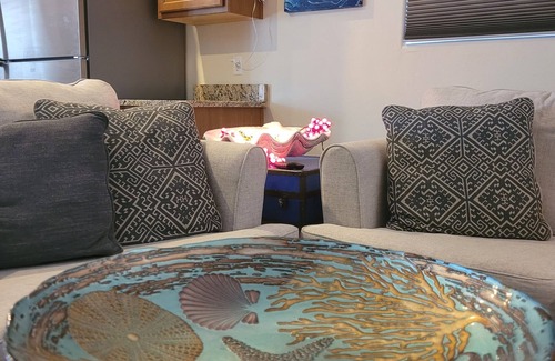 Oro Valley Maison | Prime location. Lowest priced furnished single family home in the area.