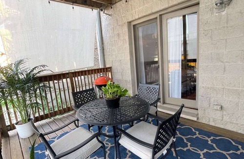 West Town Copropriété | Prime Location! Modern 3 Bed 3 Bath Rental in Chicago