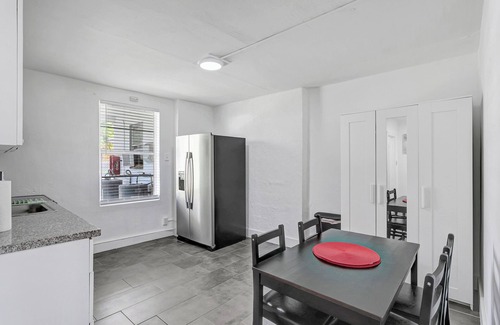 Pineapple Grove Arts District Appartement | Prime location, Pineapple district, walk to Atlantic, 1bd, pets
