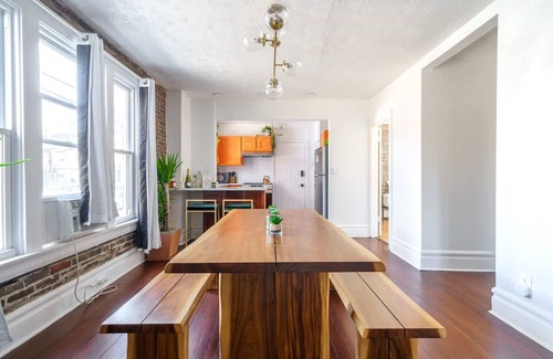 Short North Maison | Prime Location Top Rated Clean Parking Free