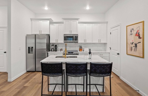 Arlington Maison | Best Location for Post Malone | Walk 2 Globe Life