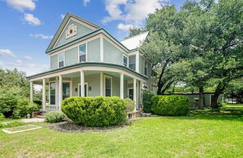 Johnson City Maison | Prime location-Walk to food, Bars and Wineries!