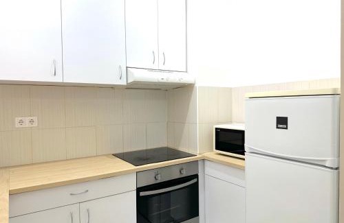 Corvin negyed Appartement | Prime Stay - Modern 3 Bedroom Family Apartment with Free Parking & Garden Terrace