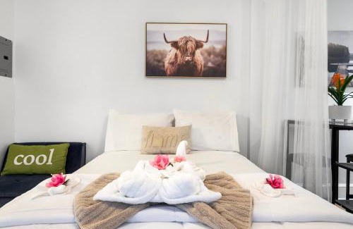 Gayborhood Appartement | Prime Studio Near Attractions