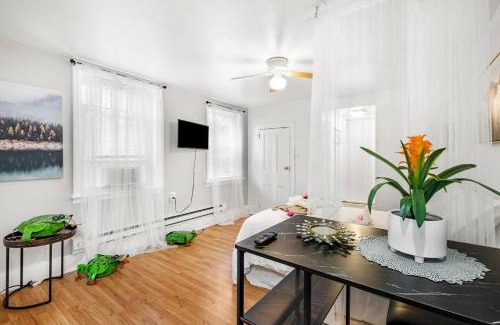Gayborhood Appartement | Prime Studio Near Attractions