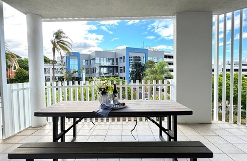 Toowong Appartement | Prime Toowong 3BR Apt– Walk to Shops & Transport!