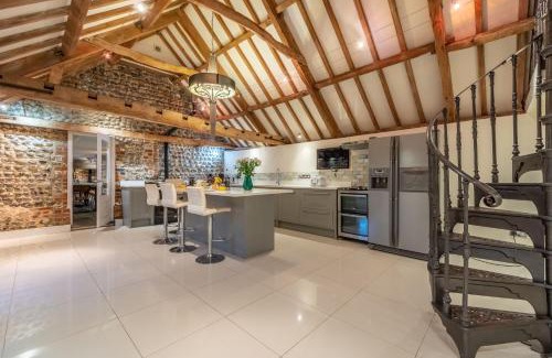 Roughton Maison | Primrose Farm Barn 14