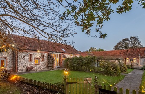 Roughton Maison | Primrose Farm Barn is an exquisitely finished luxury barn conversion with an indoor heated swimming