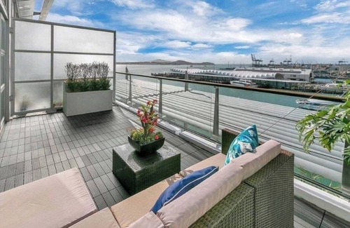 Auckland Central Business District Appartement | Princess Wharf w/ Balcony