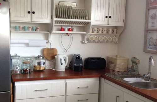 Pringle Bay Maison | Pringle Beach House - 2 minute walk to the beach