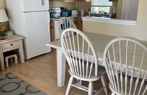 Kennebunkport Copropriété | Condo immaculé près de Goose Rocks Beach avec piscines intérieure / extérieure