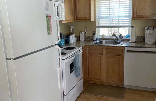 Kennebunkport Copropriété | Condo immaculé près de Goose Rocks Beach avec piscines intérieure / extérieure