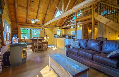 Long Lost Lake Cabine | Pristine Log Cabin on 600' of Lake Shore.