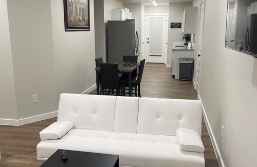Odessa Maison | Pristine new 3-bedroom house in Odessa with AC, WiFi