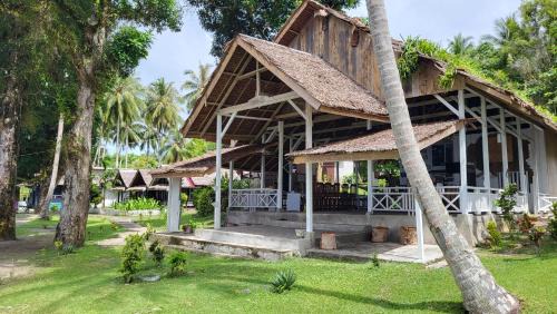 Pulau Unauna Station Balnéaire | Pristine Paradise Dive Resort - Togean Islands, Una Una