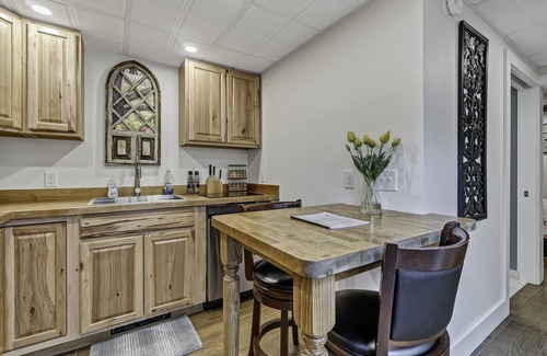 York Maison | Pristine & Peaceful Guest Quarters, near York & Kittery Beaches