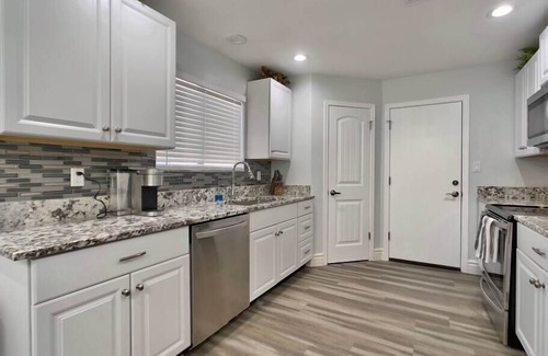 Chandler Maison | Pristine! Single-Story Home with Pool in Chandler
