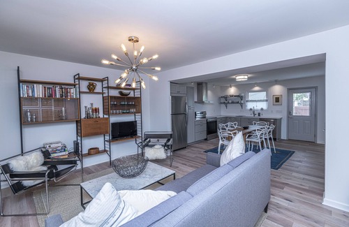 Old Village Maison | Pristine Townhouse - Beach, Charleston, Pool, Low Country Fun