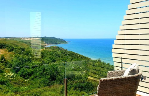 Ishem Appartement | PRIVÉ Seaview Duplex Apartment