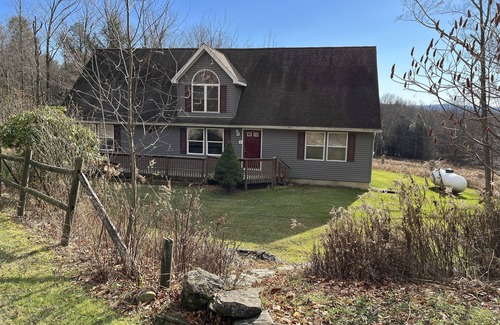 Union Dale Maison | Privacy on 13 acres just 5 minutes from Elk Mountain!!