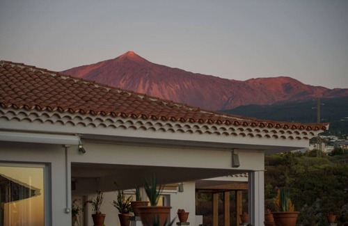 La Mancha Appartement | Piscine privée chauffée, vue sur la mer et le Teide, wifi, concierge à Villa [apt G]
