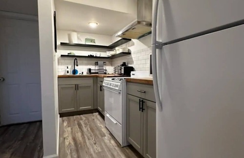 Olde Towne East Maison | Private 1 bed/1bath by Downtown Columbus, Arenas, & Hospitals