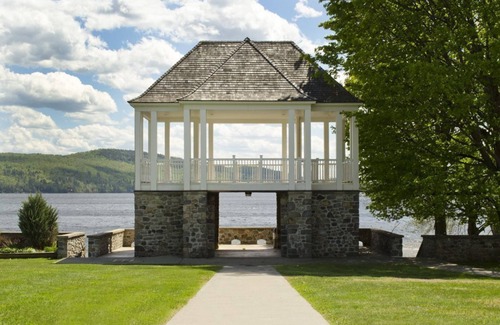 Adirondack Maison | Plage privée de 100 pieds - Nouveau quai, kayaks, SUP - équipements modernes, vue magnifique!