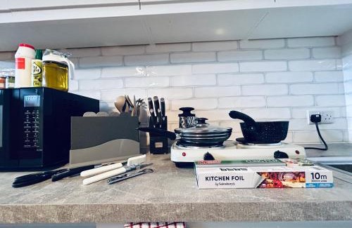 Potters Bar Appartement | Private 2 Bed Guest House - Van Parking, M25 & A1 connections