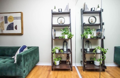 Thornhill Villa | Private 2 bed in a cottage