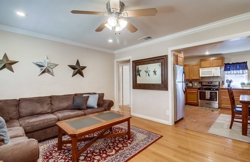 Burlingame Maison | Bungalow privé 2 chambres Bliss à North Park! À distance de marche de tout!