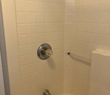 Linden Appartement | Private 2-bedroom with free parking and direct bus to NYC Manhattan only 2 blocks away