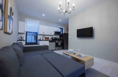 Tremont Appartement | Private 2 Level Apartment with Hot Tub in Tremont