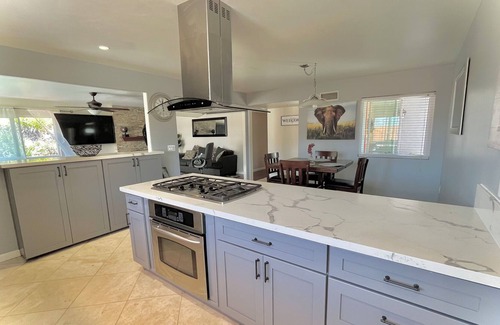 Spring Valley Maison | Private 2 Level Backyard Oasis Pool/Spa, and Mountain View’s