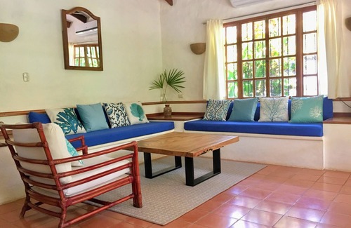 Palm Beach Estates Maison | Private 2BR home w/ pool only steps from the beach!