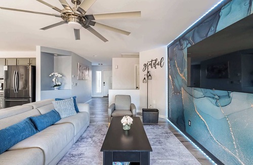 Avondale Maison | Private 2BR Oasis | 10 Min to Stadium & Pool