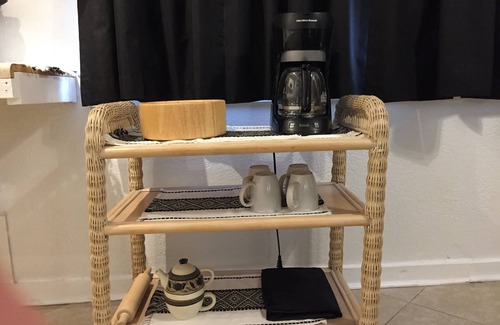DeLand Maison | La Suite UpTown - une spacieuse, joliment aménagée 3 chambres 2 salles de bain près de Stetson