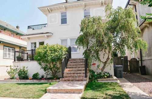 Long Beach Appartement | Pura Vida Long Beach - Private 2nd story apartment. Walk to beach & restaurants