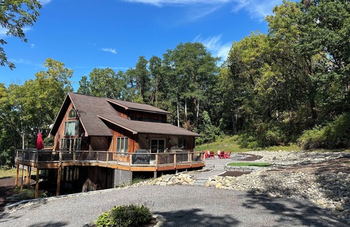 Hector Maison | Famille et chien privé privé 3 acres Accueil avec accès au lac juste à côté de la route des vins