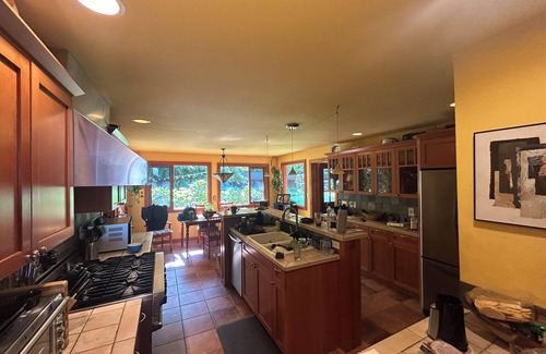 Vashon Island Maison | Private, 3 Acre Vashon Island Estate with Spectacular Views - Sleeps 12!