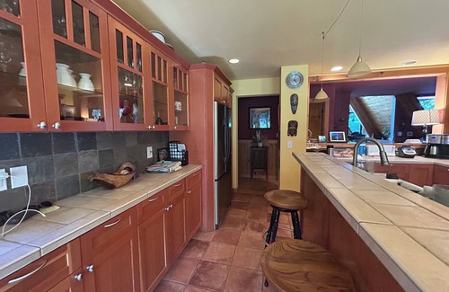 Vashon Island Maison | Private, 3 Acre Vashon Island Estate with Spectacular Views - Sleeps 12!