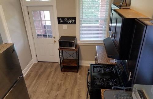 Brighton Heights Appartement | Private 3 bdrm Apt. Spacious, Clean and Convenient