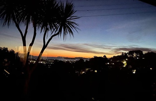 Lower Hutt Maison | private 3brm cottage by high way 1/seaview n bush + 2km to shops + 15km to Welly