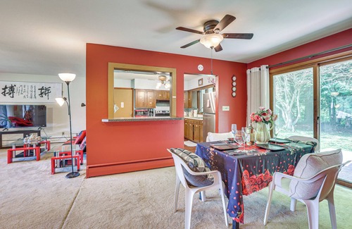 Grove City Maison | Private 5-Acre Lake: Pet-Friendly Grove City Home