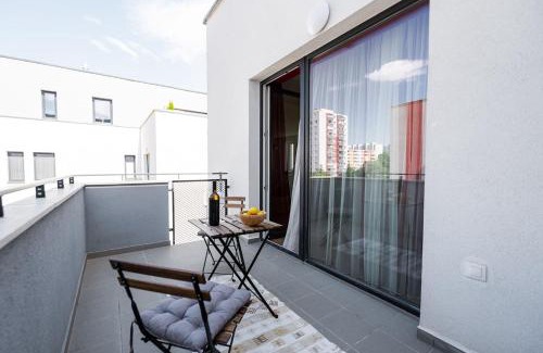 Nitra Appartement | Private 5 star 3 room flat and in-door Pkg