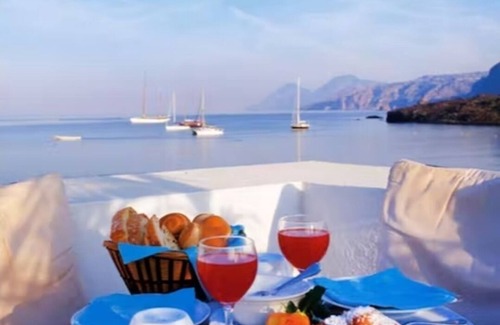 Vulcano Appartement | Private accommodation within the Les Sables Noirs resort by the sea
